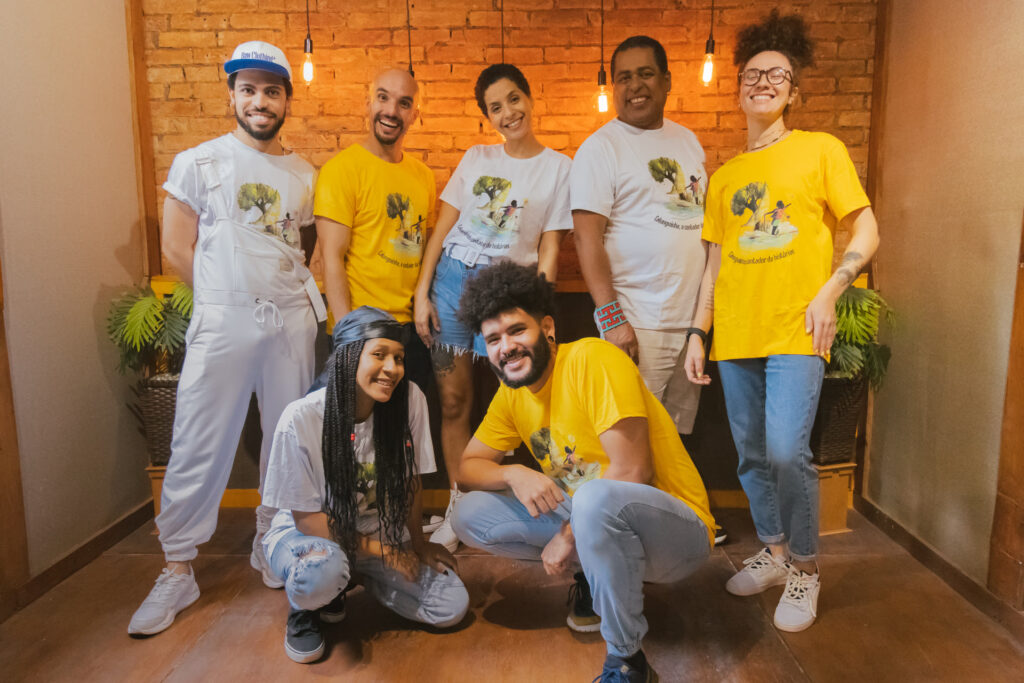 Elenco do podcast Calunguinha no estúdio